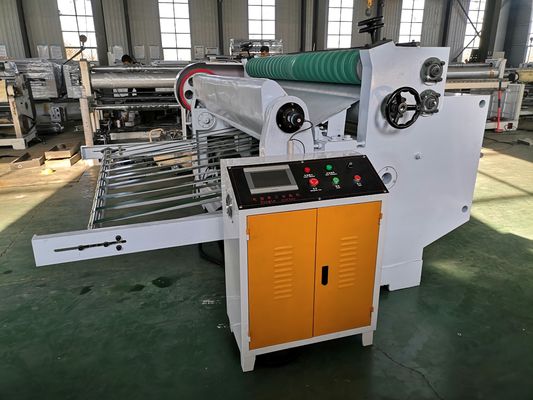 घुमावदार कार्टन बॉक्स मशीन आसान संचालन और पैकेजिंग बॉक्स निर्माण