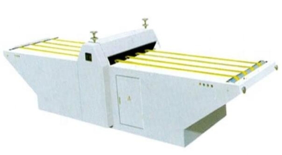 380v / 50hz फ्लैटबेड डाई कटिंग मशीन नालीदार कार्टन बॉक्स कार्डबोर्ड